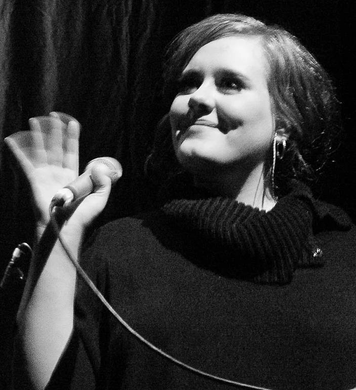 Adele Live 2009 2 cropped jpg